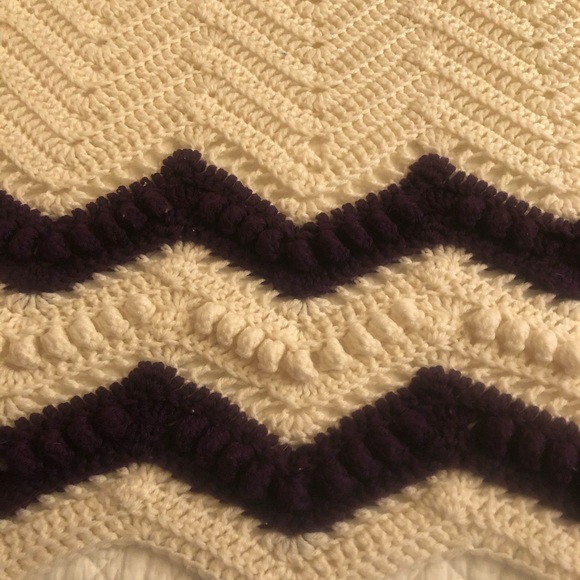 Handmade Deep Purple & Ivory Throw - Picture 4 of 6